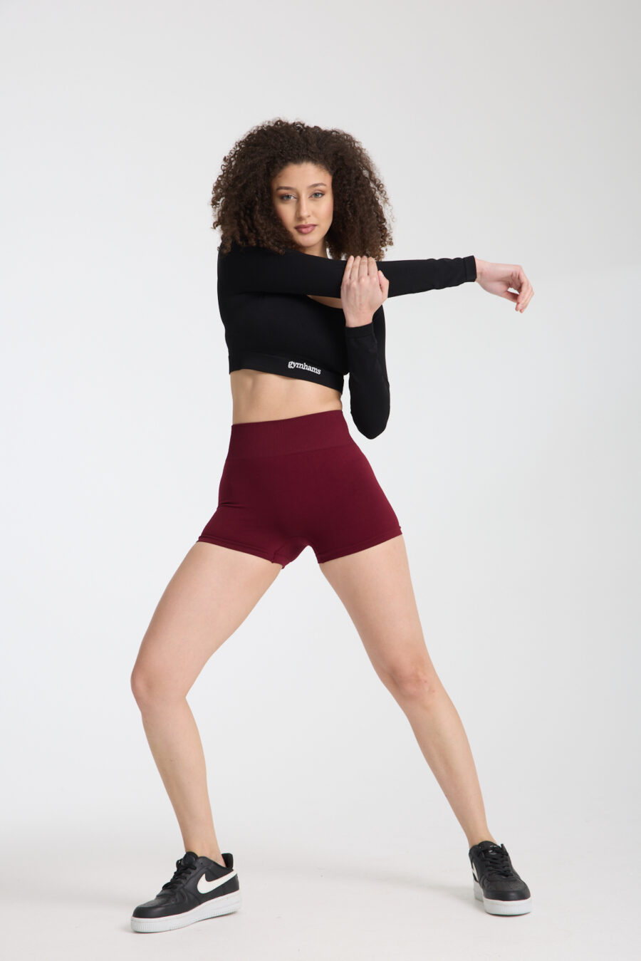 GYMHAMS Drop Shorts Bordo Kalça Büzgülü Süper Mini Şort – Push-up Toparlayıcı & Şekillendirici - Görsel 10