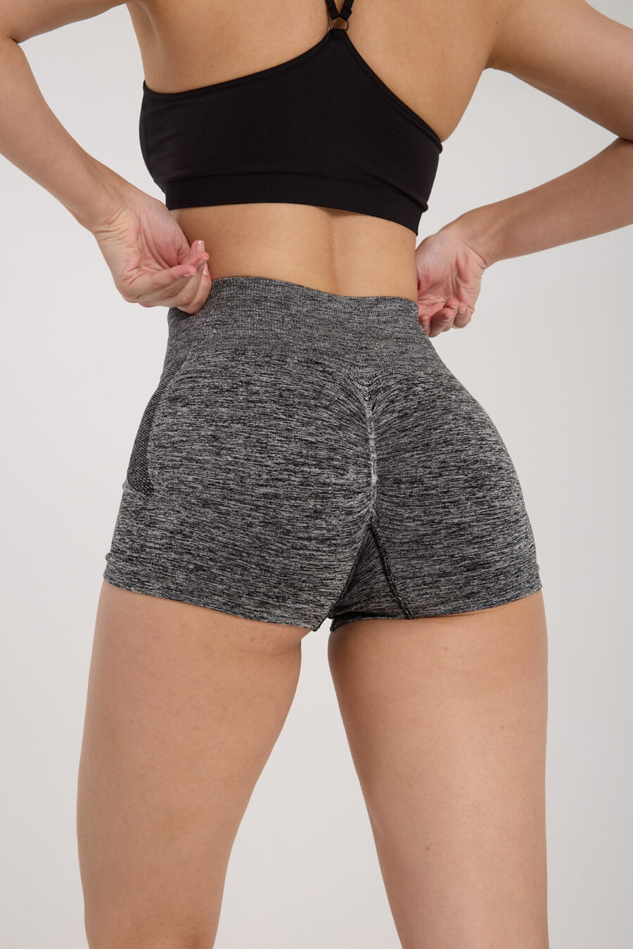 Gymhams Süper Mini Kalça Büzgülü Gri Spor Şort – Push-Up Etkili, Toparlayıcı, Yüksek Bel